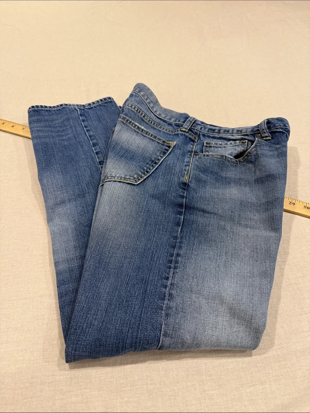 Men’s Banana Republic Vintage Straight Jeans 33 x 32 medium wash denim
